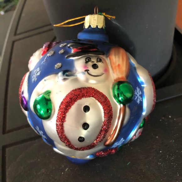 Blown Glass, Hand-Decorated 2000 Snowmen Ornament - Picture 2 of 9